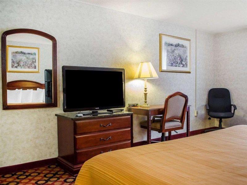 Quality Inn Enola - Harrisburg Eksteriør billede