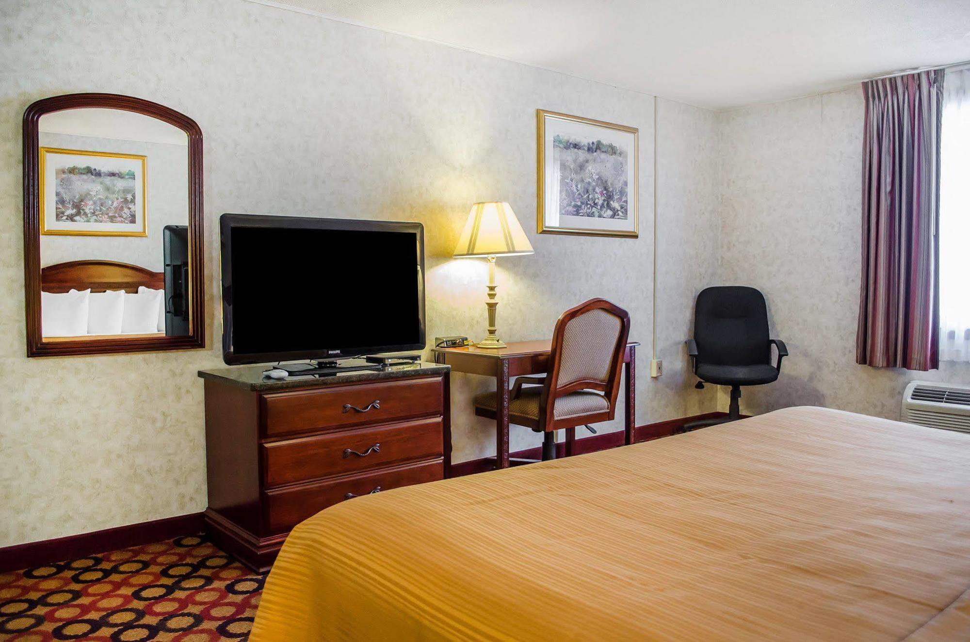 Quality Inn Enola - Harrisburg Eksteriør billede